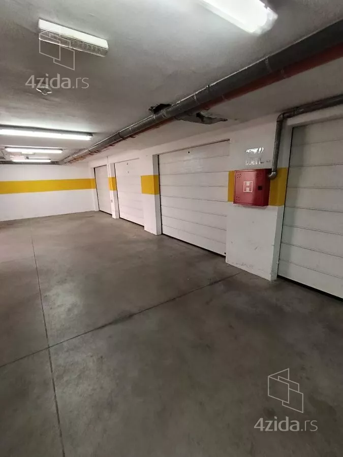 Garaža/Parking | 4zida