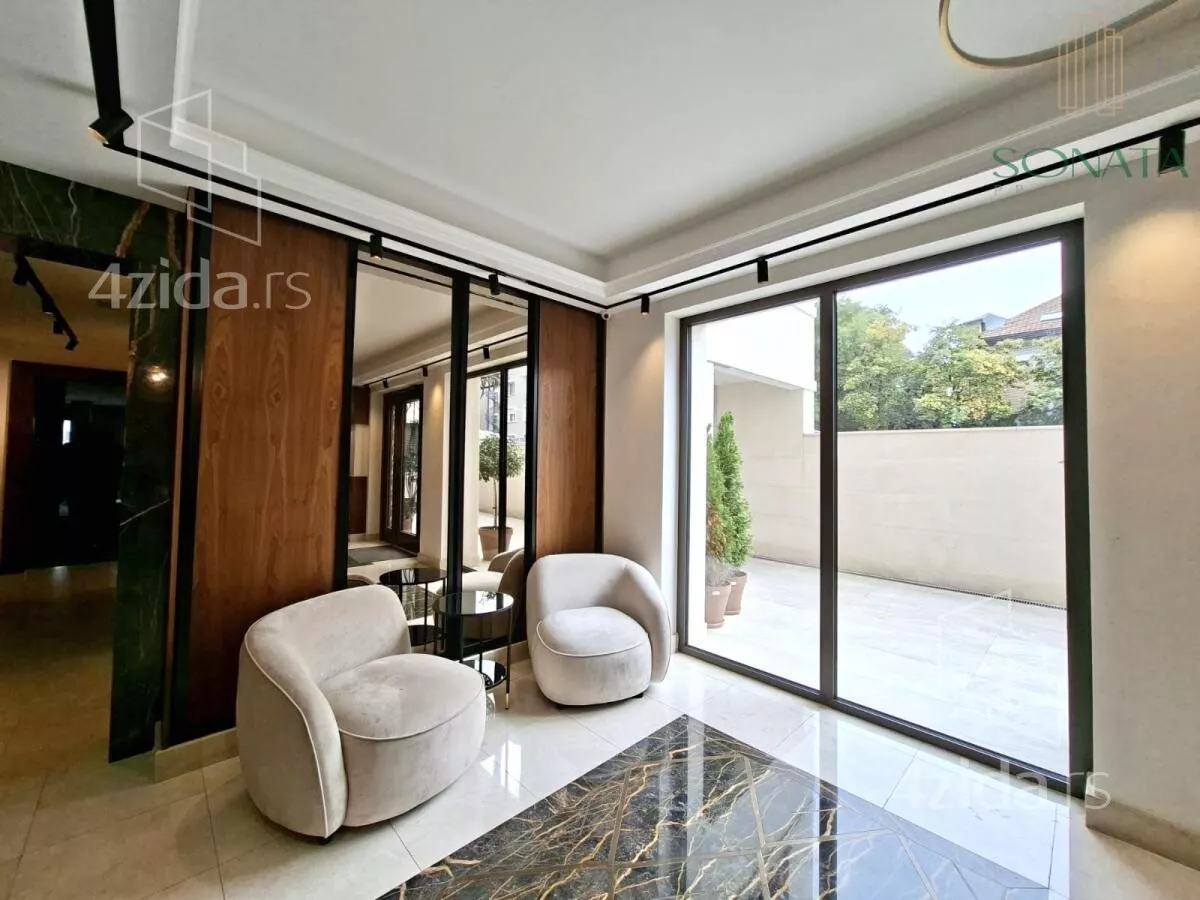 Petosoban stan | 4zida