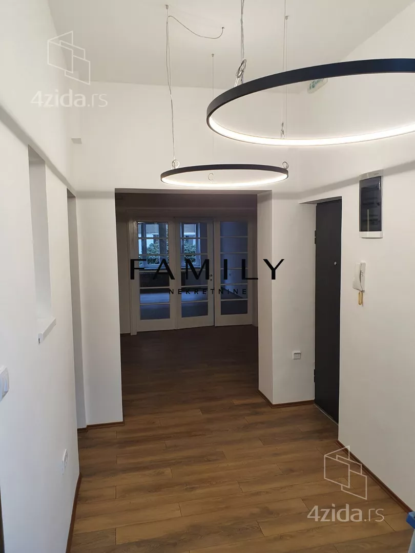 Četvoroiposoban stan | 4zida