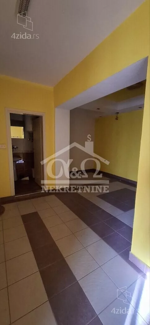 Poslovna zgrada | 4zida