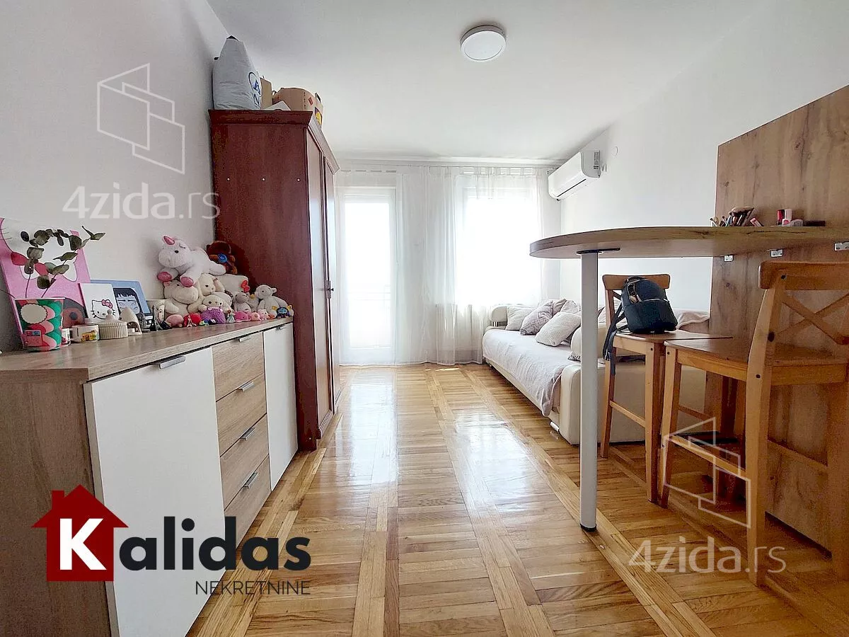 Garsonjera | 4zida