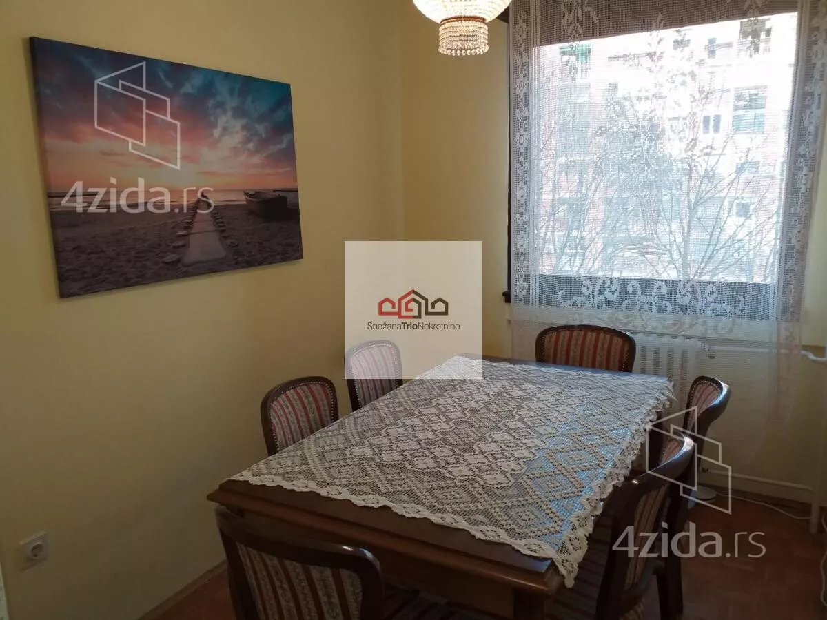 Petosoban stan | 4zida