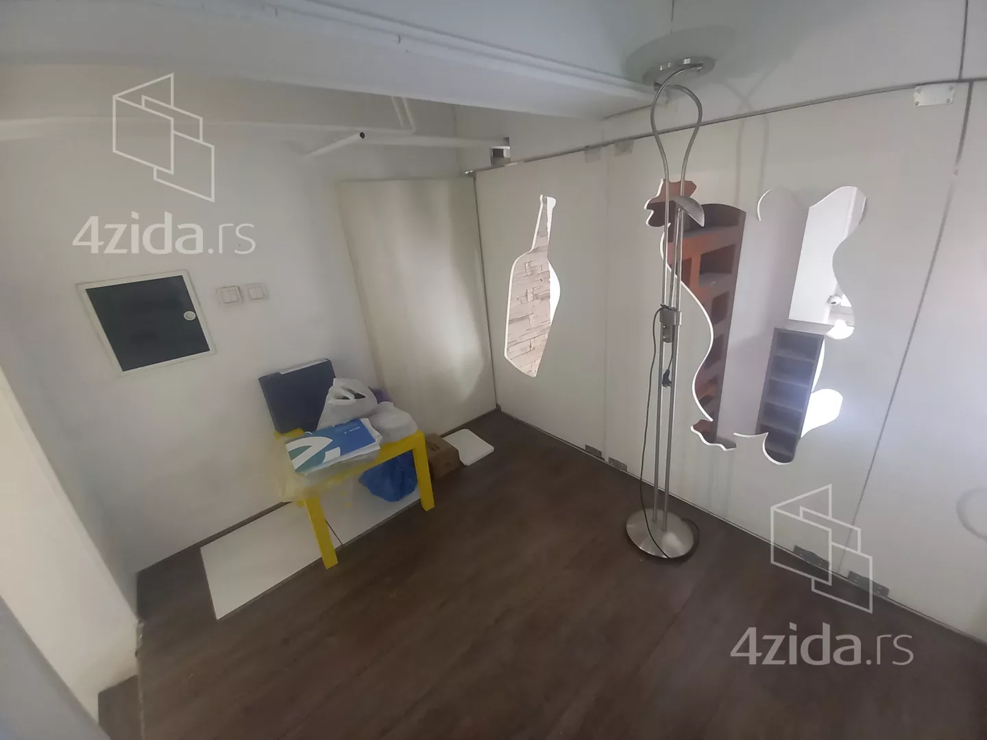 Lokal | 4zida