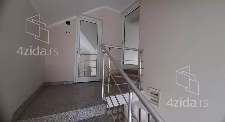 4-etažna kuća | 4zida