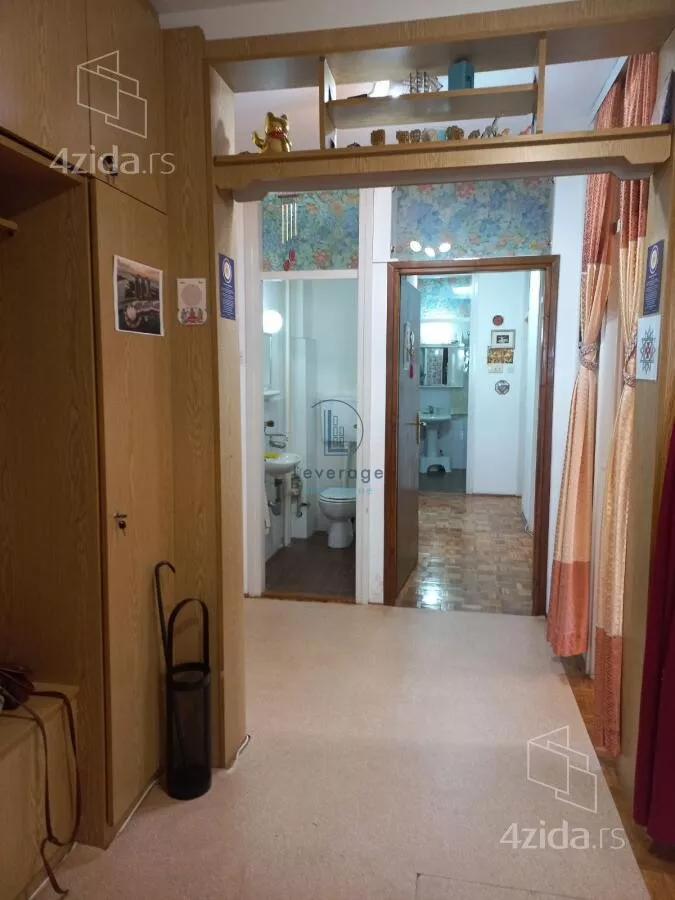 Troiposoban stan | 4zida