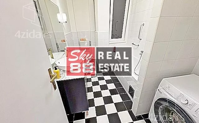 Četvoroiposoban stan | 4zida