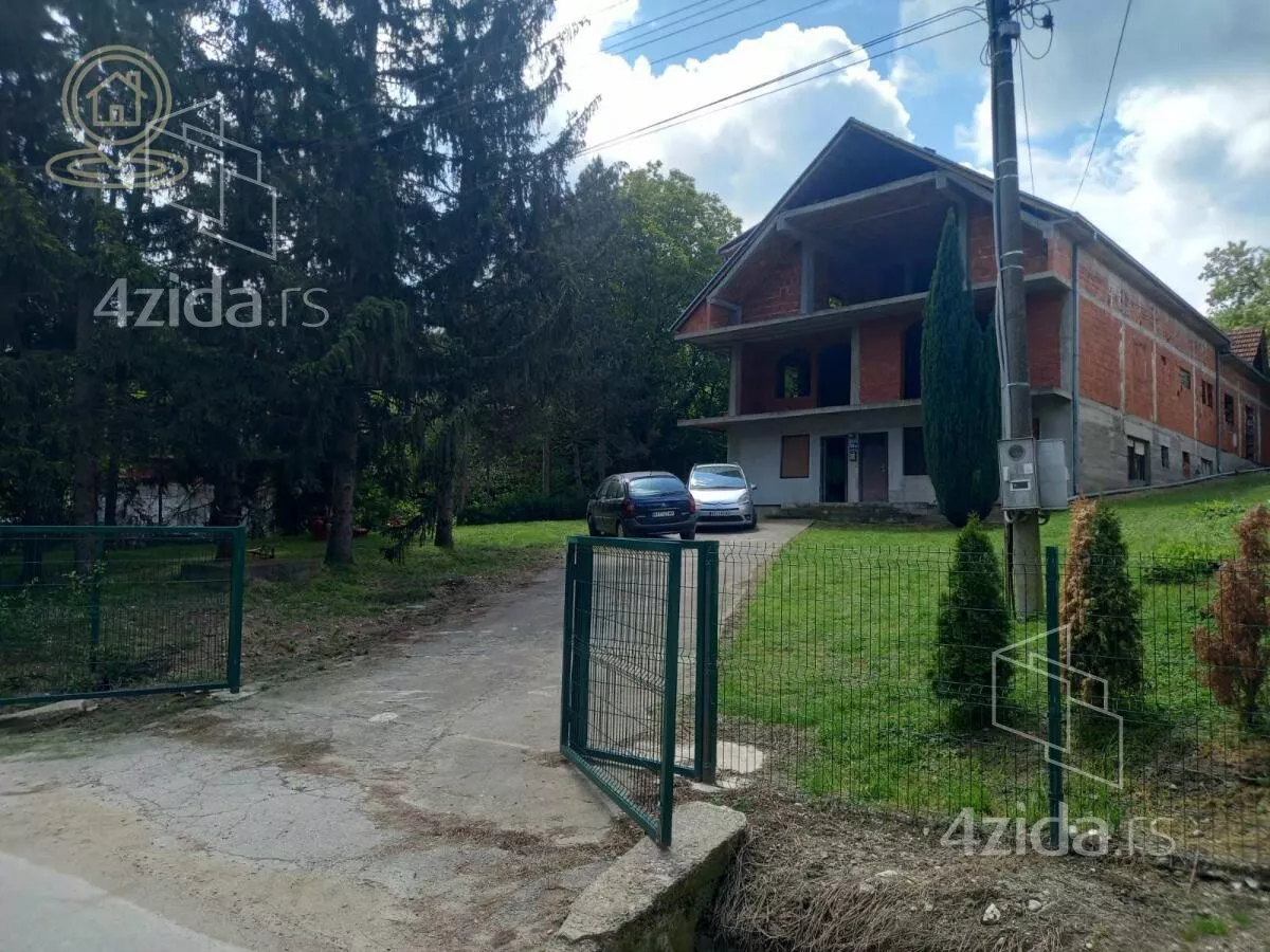 Kuća | 4zida