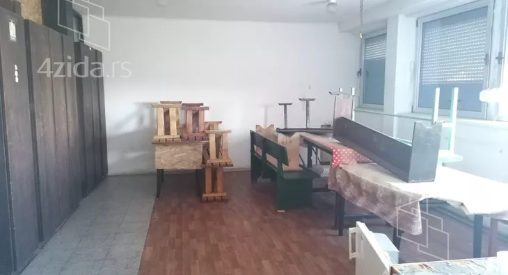 Poslovni prostor | 4zida