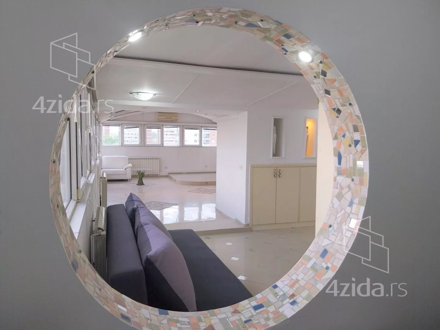 Troiposoban stan | 4zida