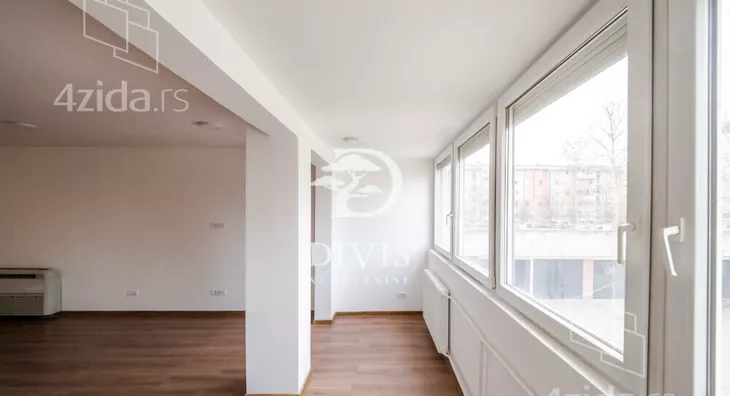 Petosoban stan | 4zida