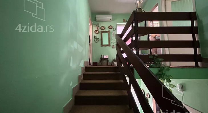 3-etažna kuća | 4zida