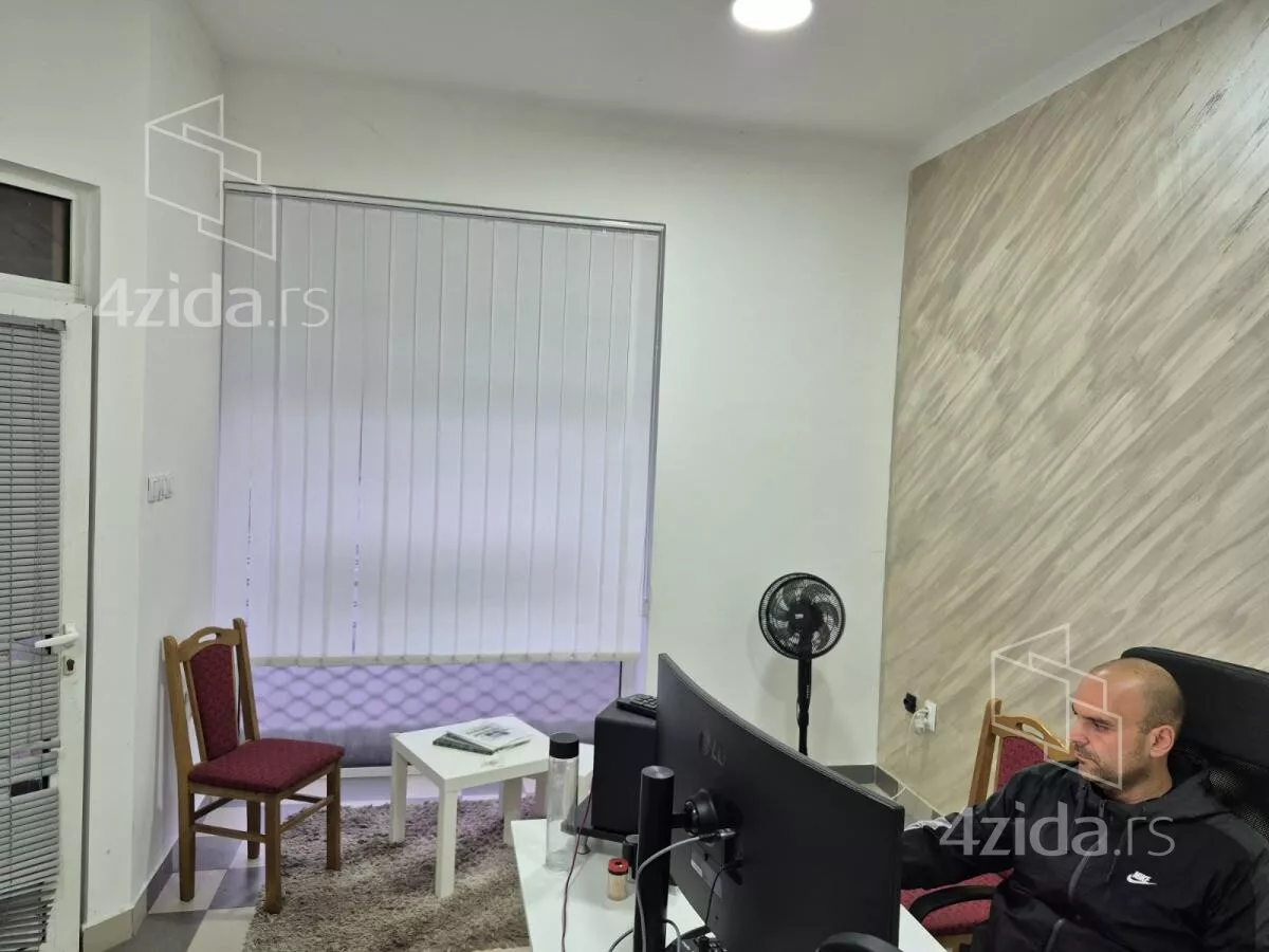 Lokal | 4zida