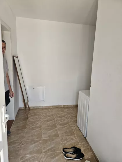 27. Oktobar 9 | 4zida.rs
