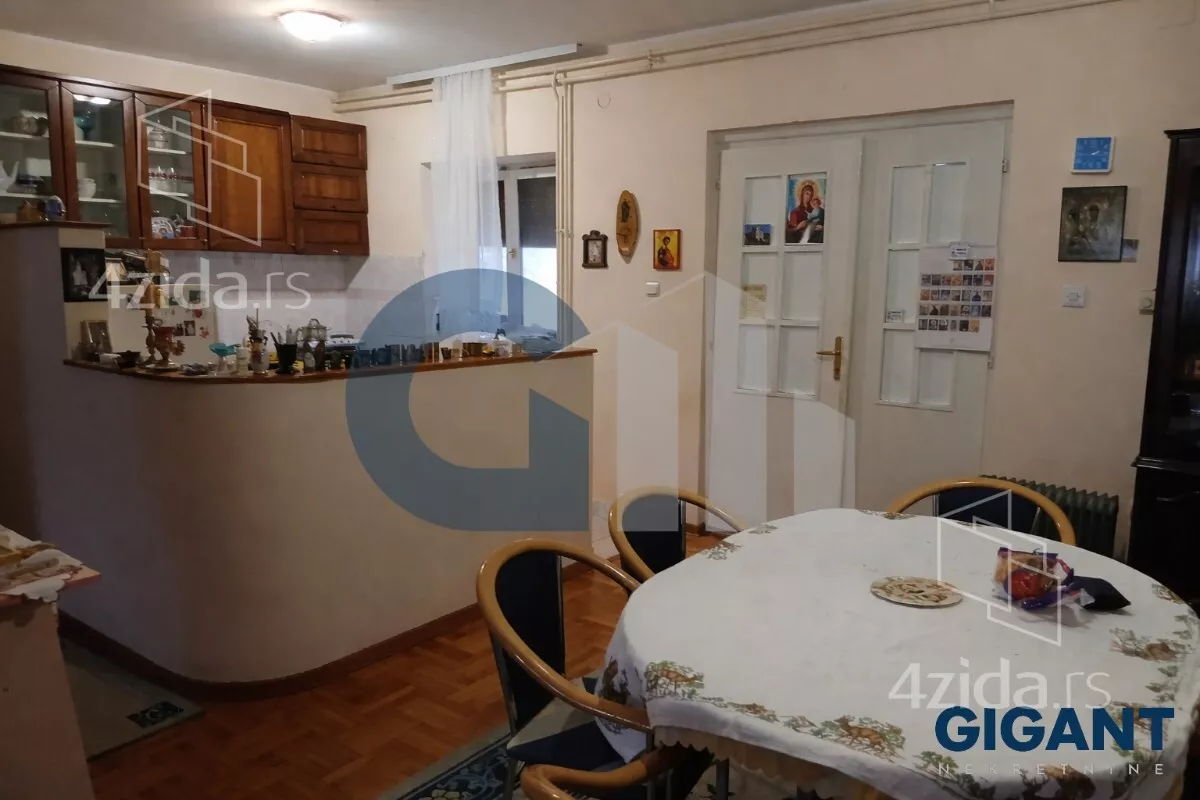 3-etažna kuća | 4zida