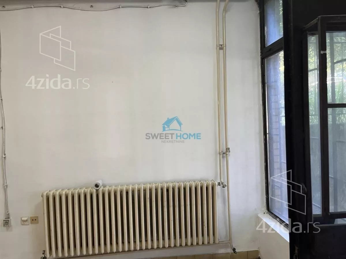 Lokal | 4zida