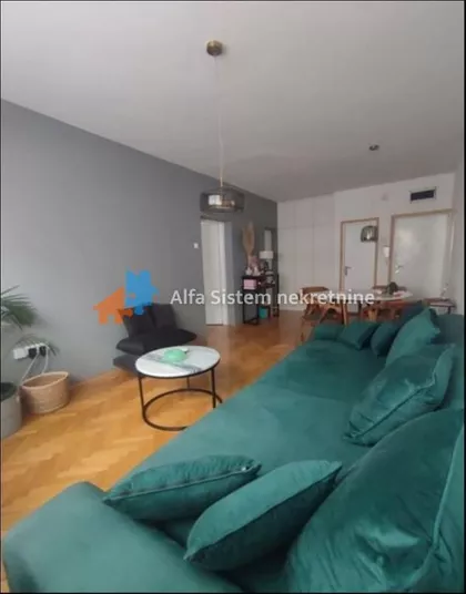 Botanička Bašta | 4zida.rs