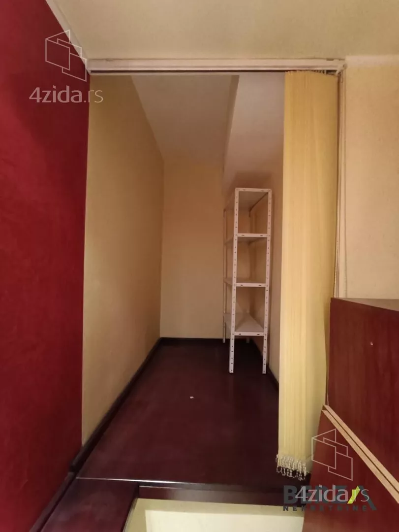 Lokal | 4zida