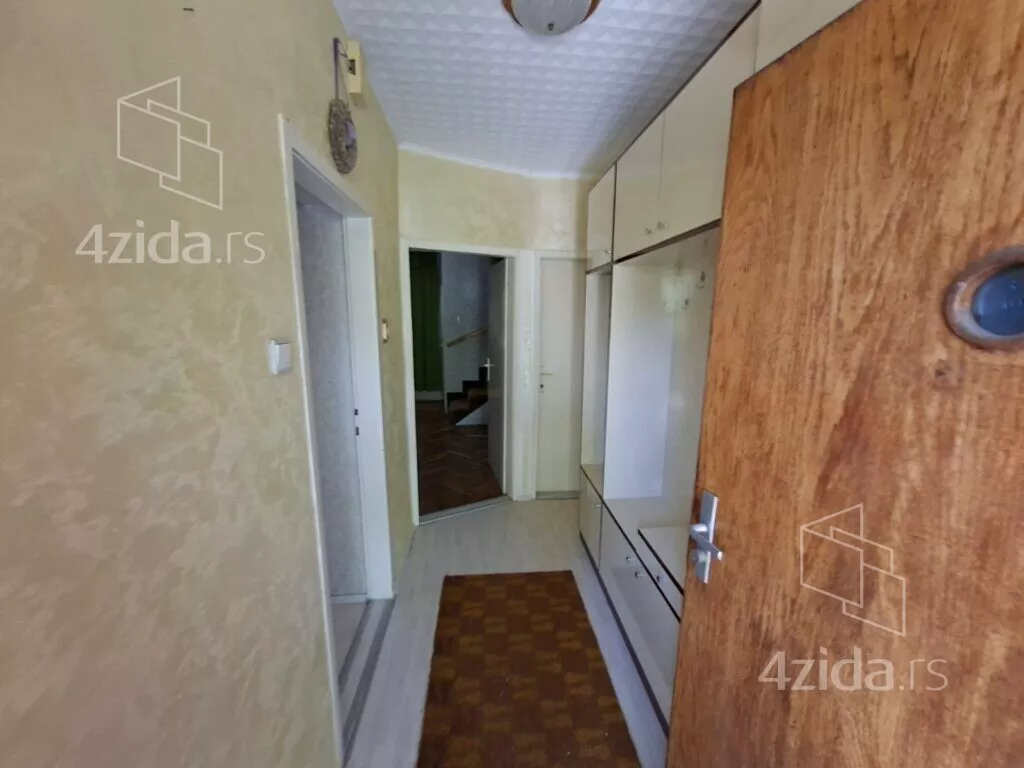3-etažna kuća | 4zida