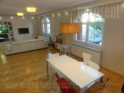 CRVENI KRST | 4zida.rs