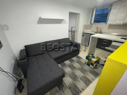 Zvezdarskih jelki | 4zida.rs