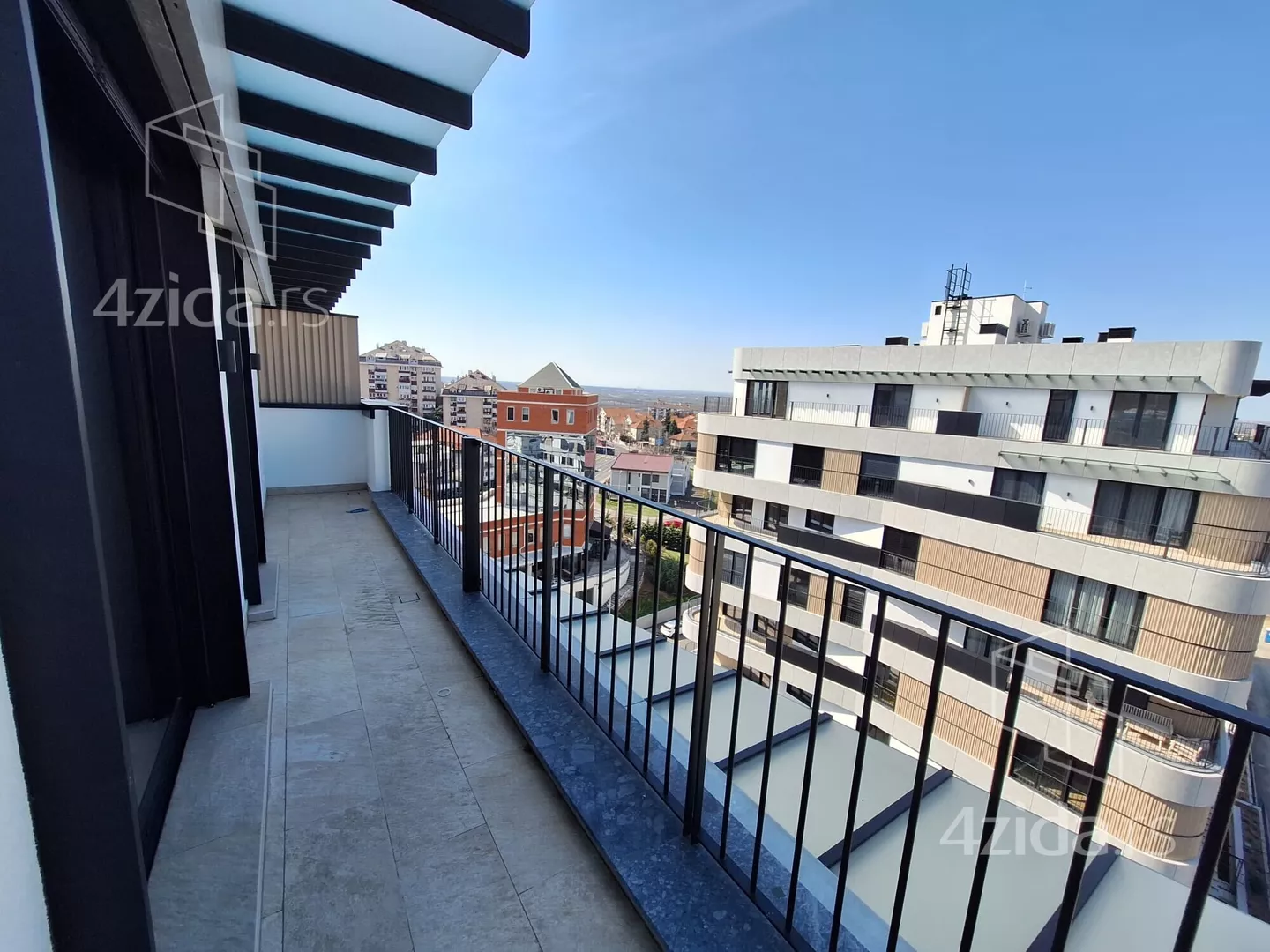 Četvorosoban stan | 4zida