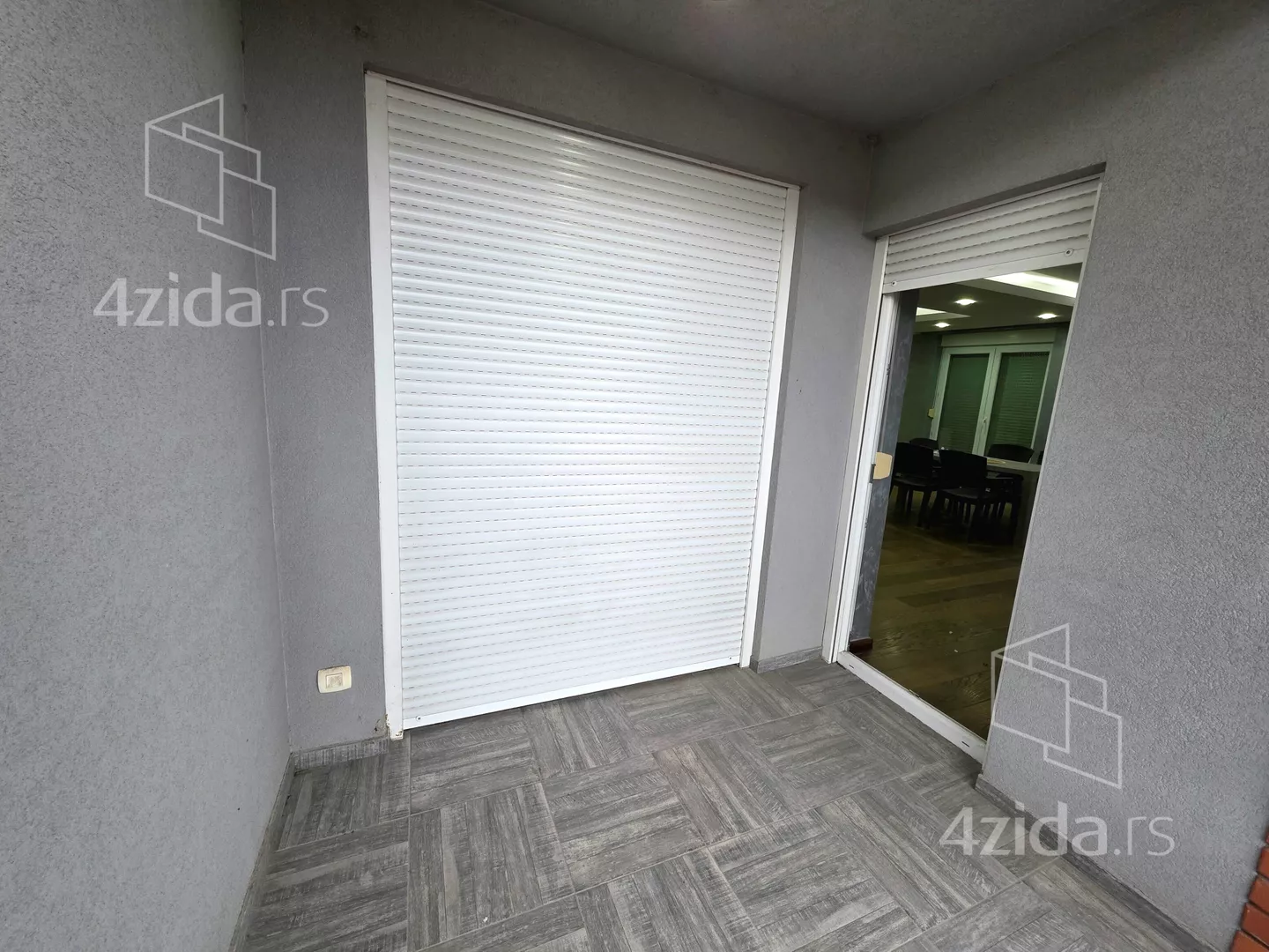 Četvoroiposoban stan | 4zida