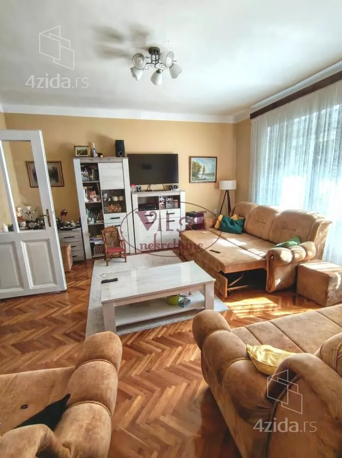 Kuća | 4zida