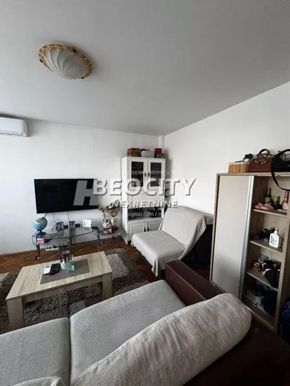 Ustanička | 4zida.rs