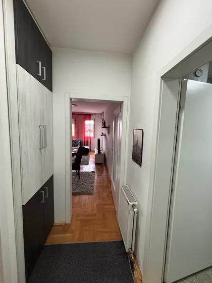 Cara Dušana 90 | 4zida.rs