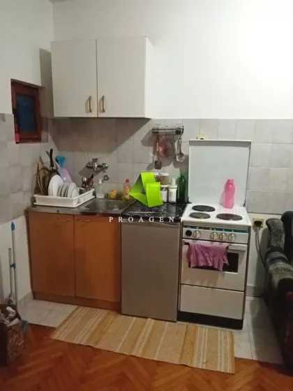 Medicinski Fakultet | 4zida.rs