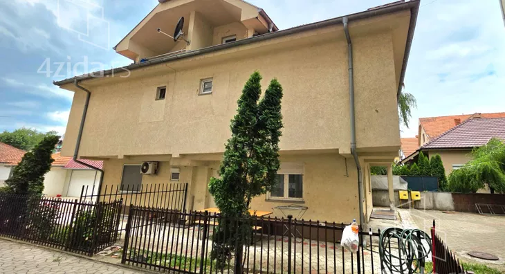 3-etažna kuća | 4zida