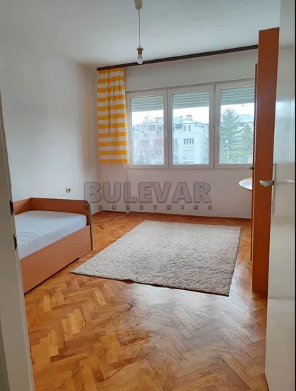 Knjazevačka | 4zida.rs