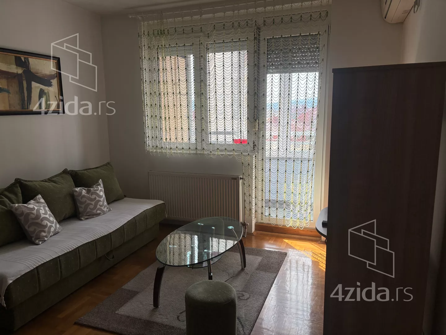 Jednoiposoban stan | 4zida