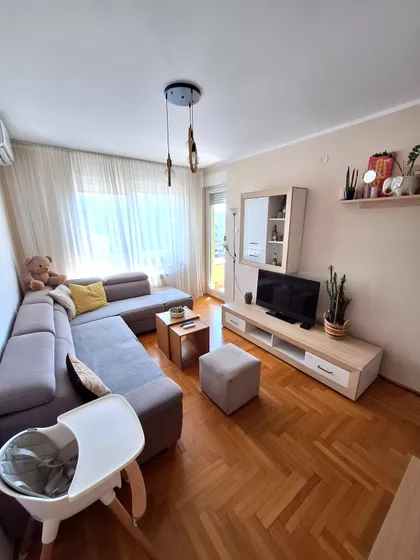 Bulevar Cara Lazara | 4zida.rs
