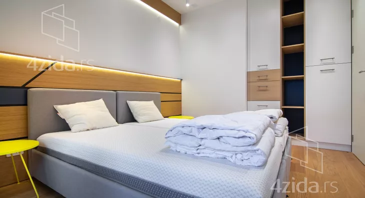 Petosoban stan | 4zida