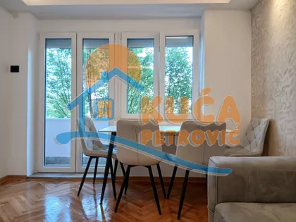 Orlovića Pavla | 4zida.rs