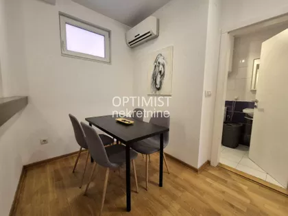 Gospodara Vučića | 4zida.rs