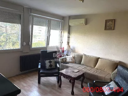Ustanička | 4zida.rs