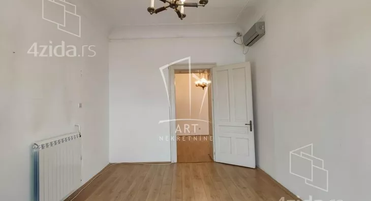 Četvoroiposoban stan | 4zida