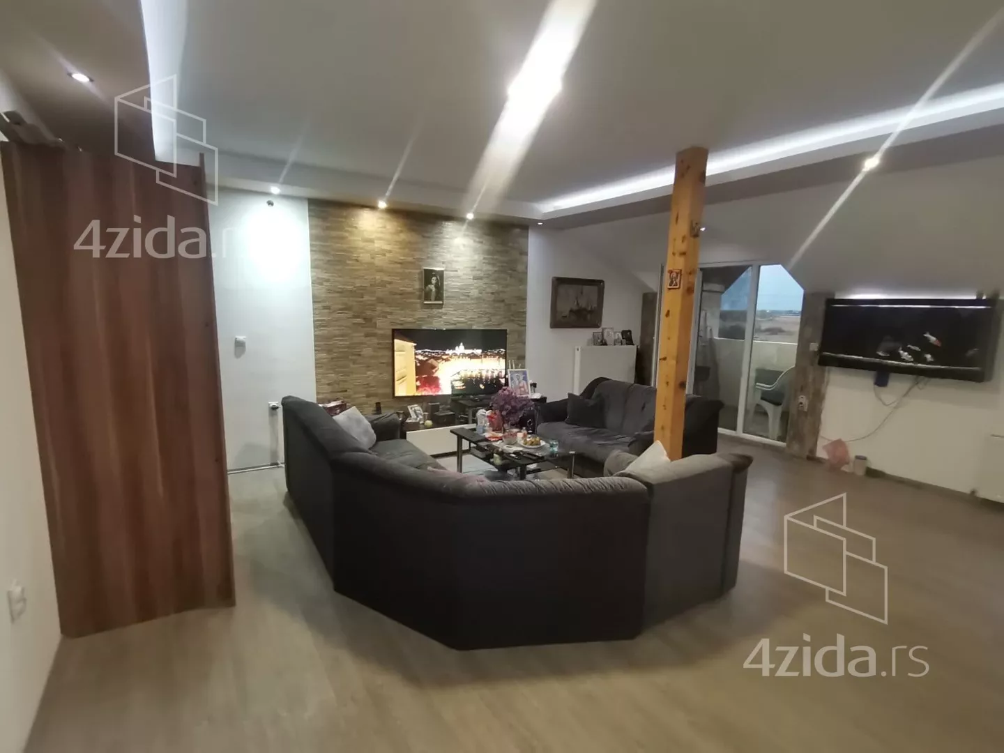 Četvorosoban stan | 4zida