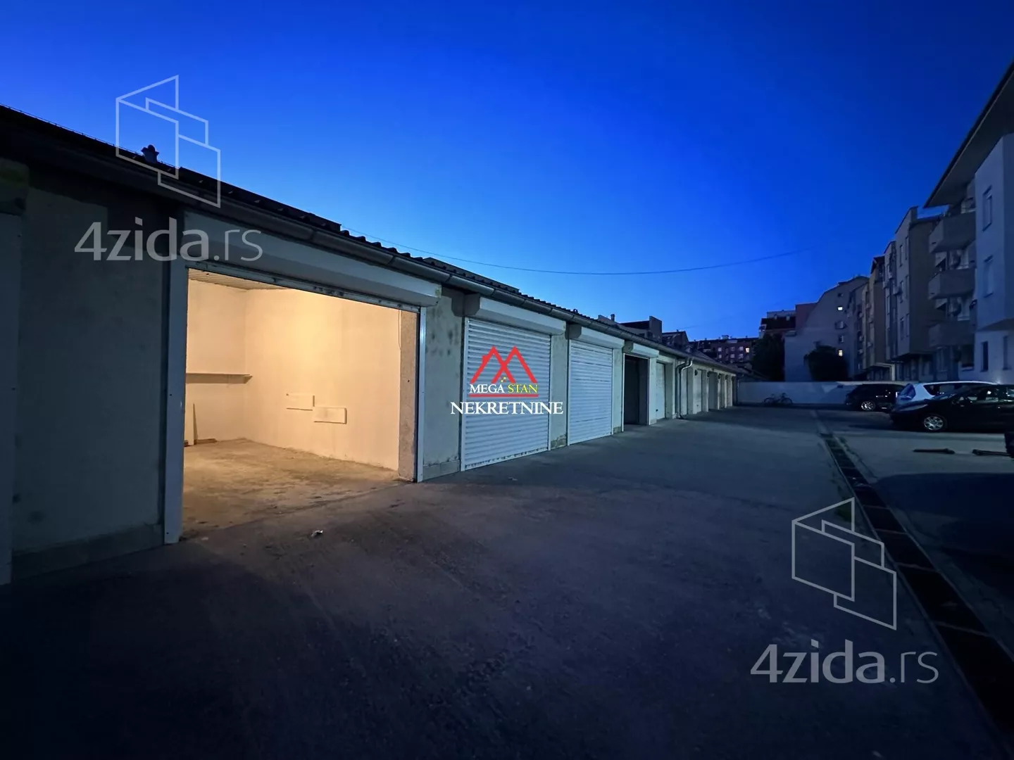 Garaža | 4zida