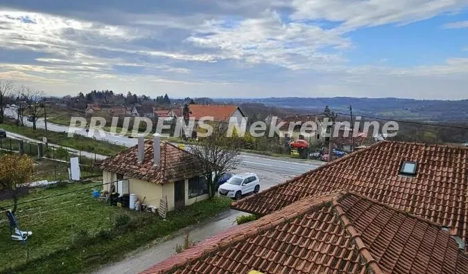 Poslovna zgrada | 4zida