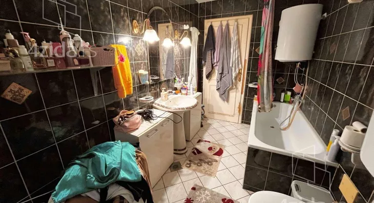 Četvoroiposoban stan | 4zida