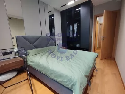 Cara Dušana | 4zida.rs