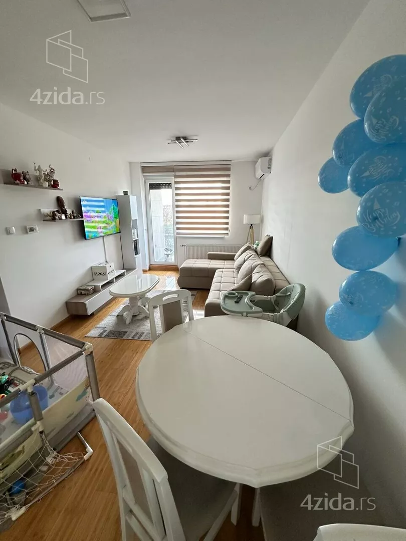 Dvoiposoban stan | 4zida