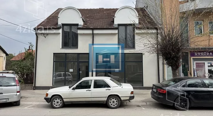Lokal | 4zida