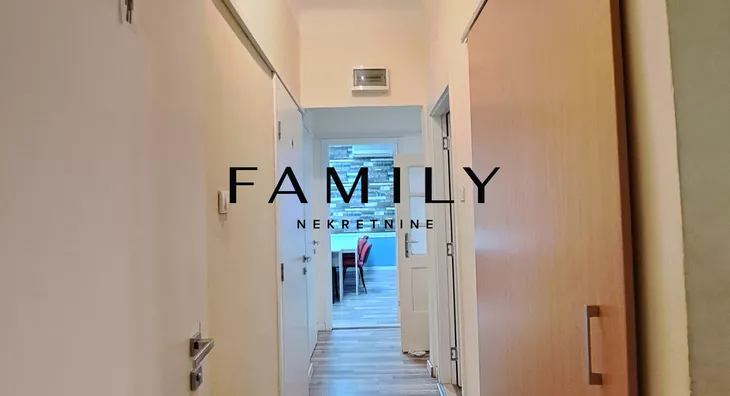 Šestosoban stan | 4zida