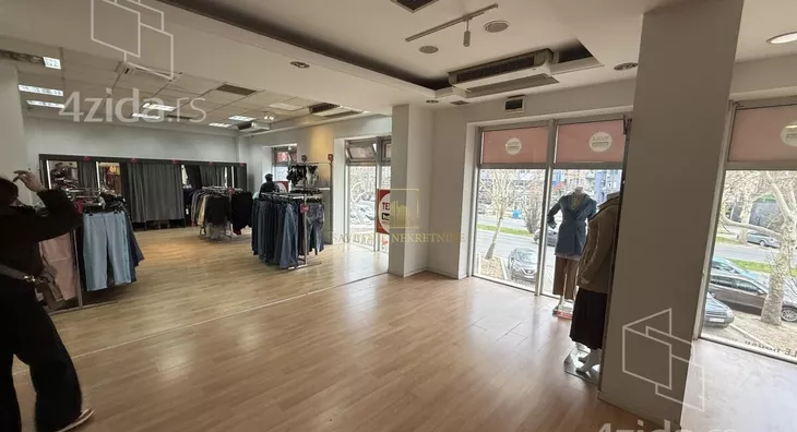 Poslovni prostor | 4zida