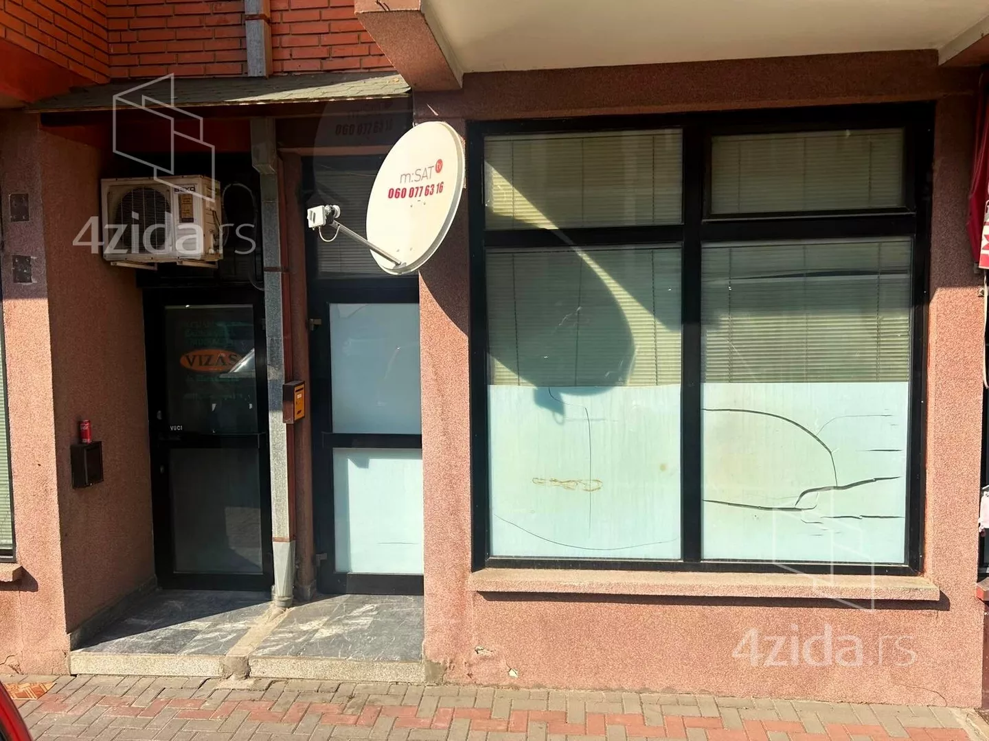 Lokal | 4zida