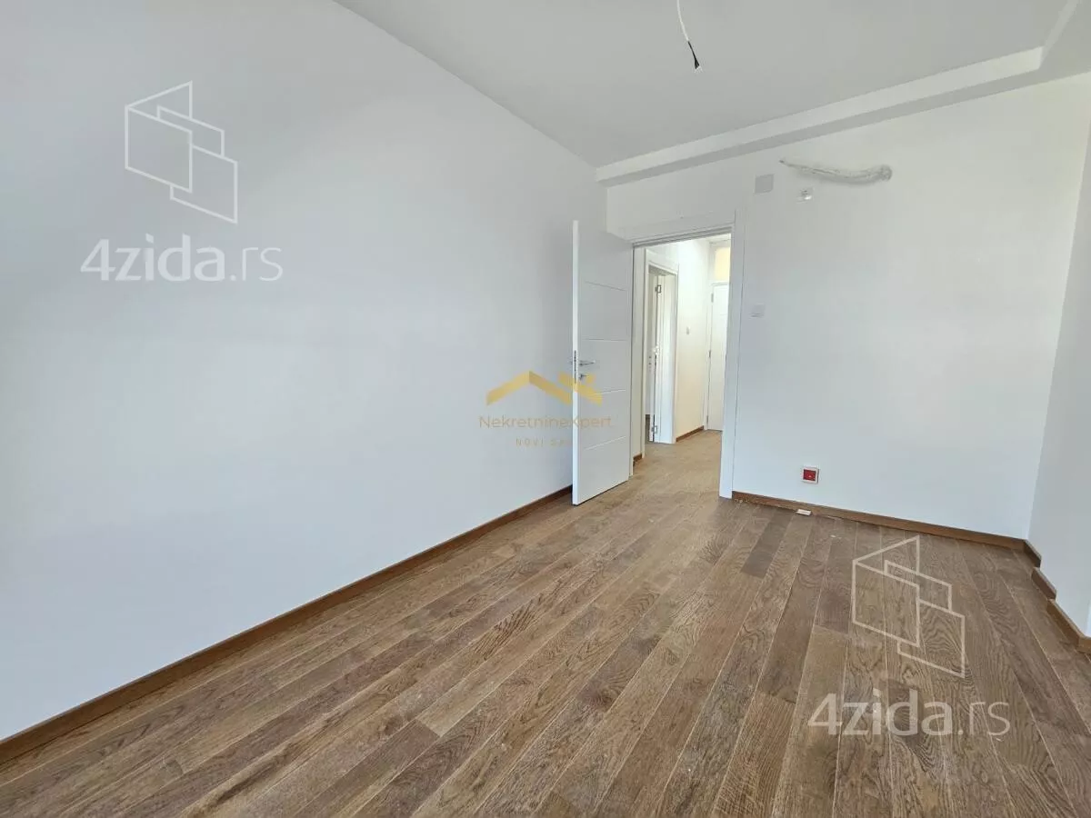 Šestosoban stan | 4zida